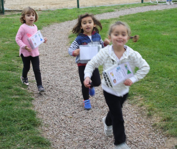 Les petits et les moyens courent... Les petits et les moyens courent...