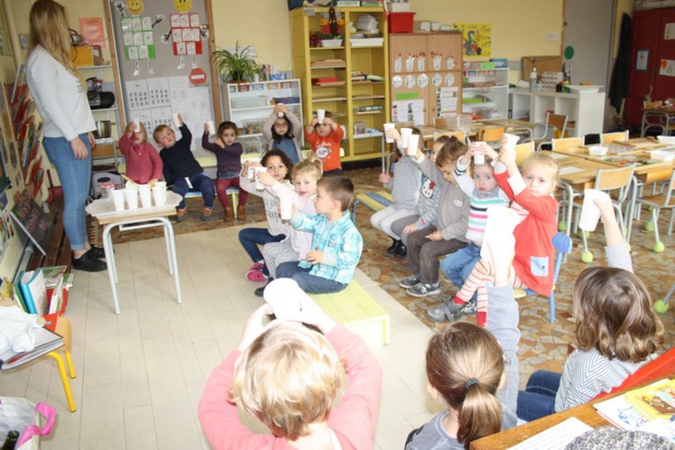 Pour terminer notre travail sur l'automne, nous avons cuisiné une soupe de potimarron. Pour terminer notre travail sur l'automne, nous avons cuisiné une soupe de potimarron.