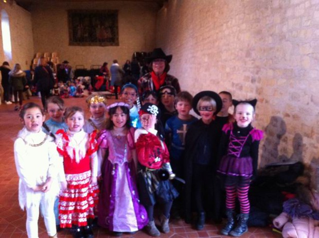 Les GS/CP fêtent Carnaval à la Grange aux dîmes Les GS/CP fêtent Carnaval à la Grange aux dîmes