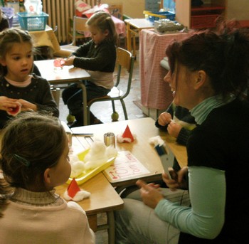 Bricolages avec les parents dans la classe de Sylvie