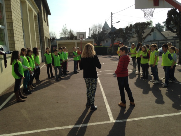 Jump, dance, walk... Jump, dance, walk...