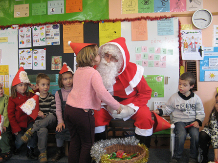 Le Père Noël est venu dans notre classe! Le Père Noël est venu dans notre classe!