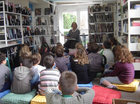 Visite à la bibliothèque...