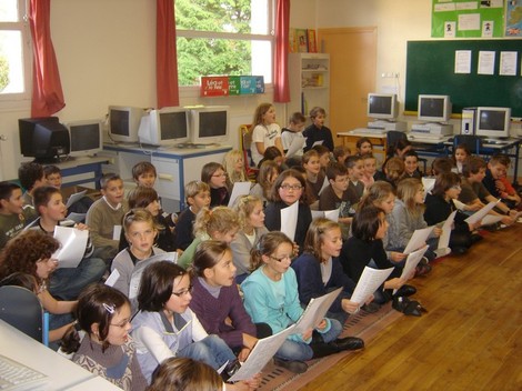 L'anglais chanté et joué L'anglais chanté et joué