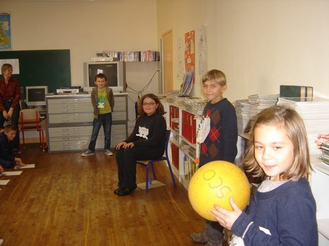 L'anglais chanté et joué L'anglais chanté et joué