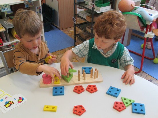 Premiers jours à l'école ... Premiers jours à l'école ...