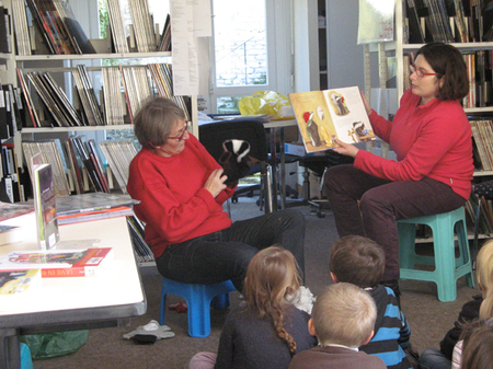 Visite à la bibliothèque Visite à la bibliothèque