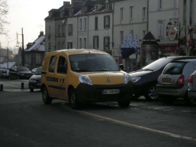 En route pour la poste!