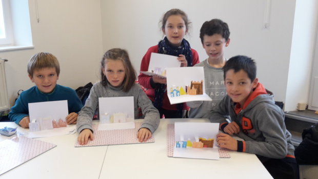 Les CM1 au Pavillon de la Presqu' Ile de Caen Les CM1 au Pavillon de la Presqu' Ile de Caen