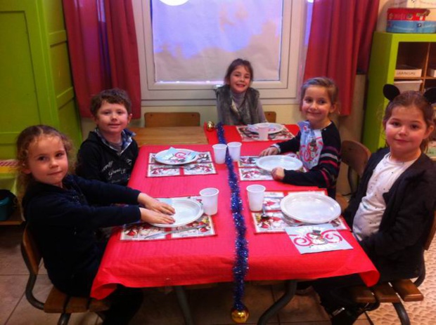 Manon, Raphaël, Constance, Diane et Rose Manon, Raphaël, Constance, Diane et Rose