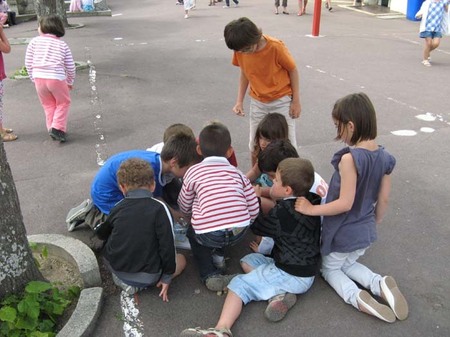 1ère récréation sur la cour des primaires 1ère récréation sur la cour des primaires