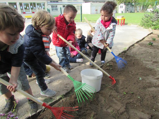 Les petits jardiniers