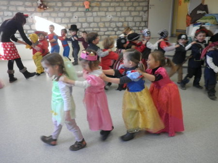 Danses et farandoles Danses et farandoles