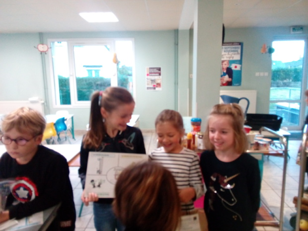 Petit-déjeuner à l'école. Petit-déjeuner à l'école.