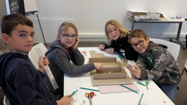 Sortie au Pavillon de la Presqu'Ile de Caen Sortie au Pavillon de la Presqu'Ile de Caen
