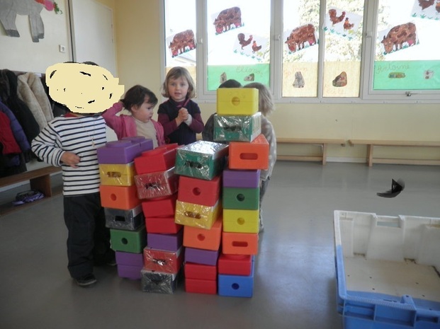 Une maison bien solide. Une maison bien solide.