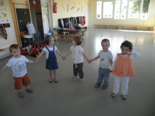 Je vais à l'école,en Petite Section! Je vais à l'école,en Petite Section!