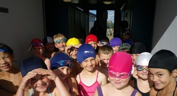les CE2 à la piscine les CE2 à la piscine