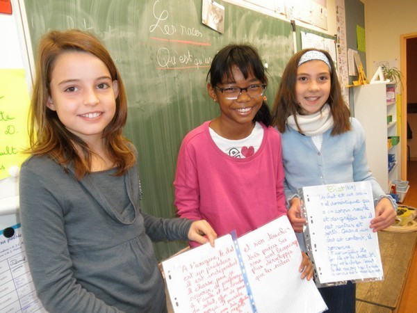 Le Quoi de neuf d'Anne, Juliette et Victoire. Le Quoi de neuf d'Anne, Juliette et Victoire.
