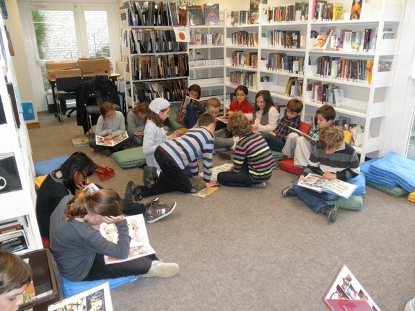 Sortie à la bibliothèque Sortie à la bibliothèque