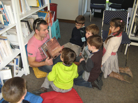 RDV à la bibliothèque RDV à la bibliothèque