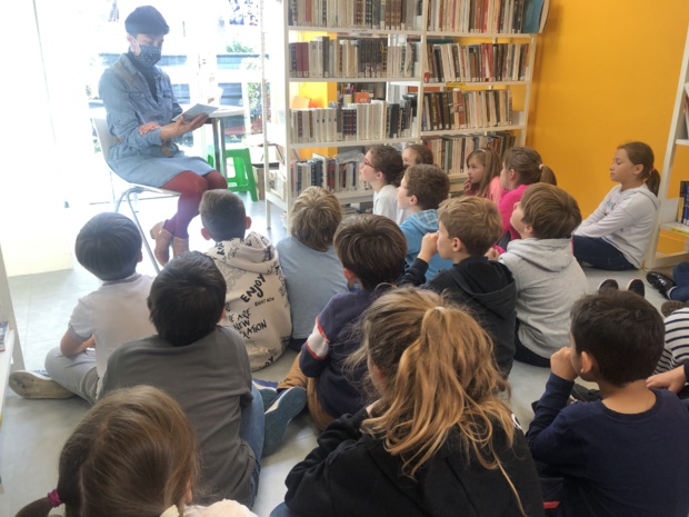 En route pour la bibliothèque ! En route pour la bibliothèque !