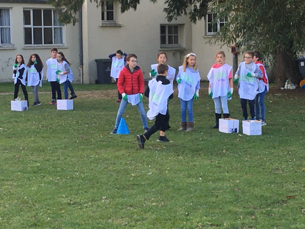 Nettoyons la nature et le jeu « Tri-Athlon » des déchets Nettoyons la nature et le jeu « Tri-Athlon » des déchets