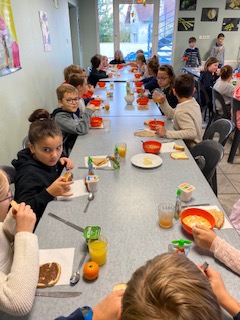 Petit Déjeuner à l'école Petit Déjeuner à l'école