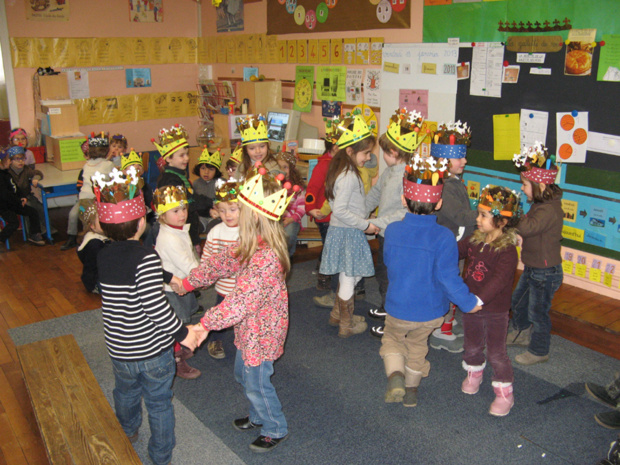 Partage de la galette en maternelle Partage de la galette en maternelle