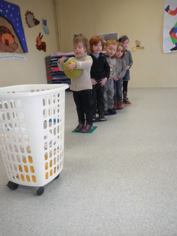 Mini-panier de basket. Mini-panier de basket.