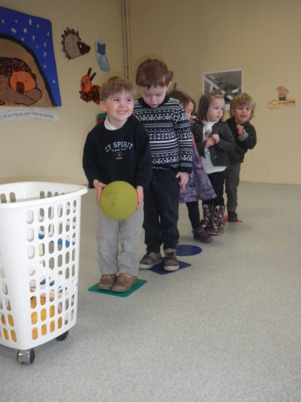 Mini-panier de basket. Mini-panier de basket.