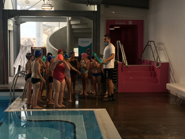 Tous à la piscine Tous à la piscine