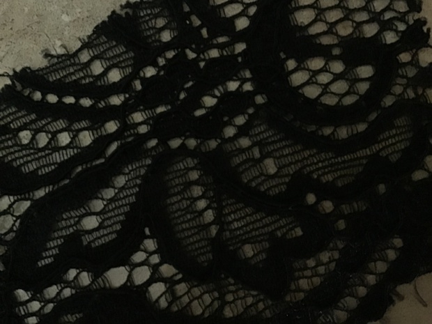 Exposition sur le dentelle à la grange aux dîmes Exposition sur le dentelle à la grange aux dîmes