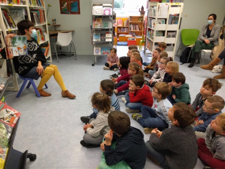 Les GS à la bibliothèque Les GS à la bibliothèque