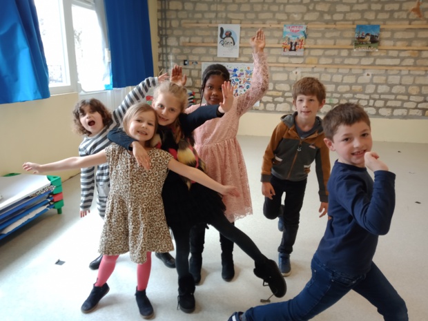 Au théâtre de midi : les CP en scène! Au théâtre de midi : les CP en scène!
