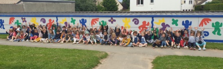 Les maternelles présentent leur œuvre d'art !! Les maternelles présentent leur œuvre d'art !!