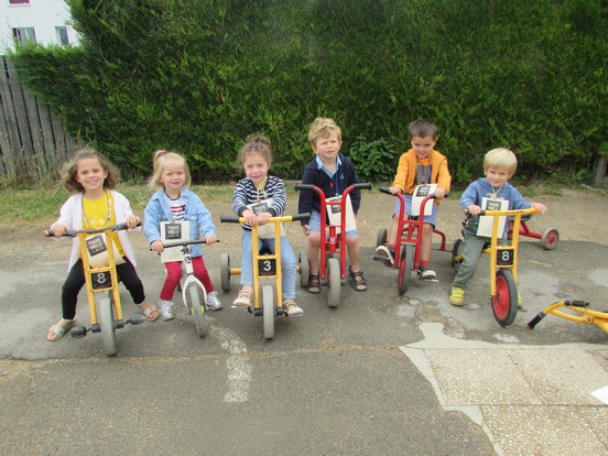 Les Petites Sections à vélo ! Les Petites Sections à vélo !
