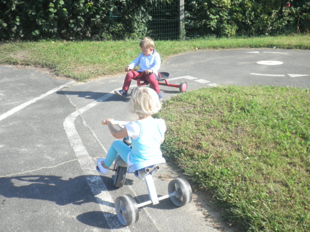 Premiers jours à l'école... Premiers jours à l'école...