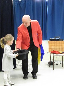 Abracadabra,spectacle de magie en Maternelle!