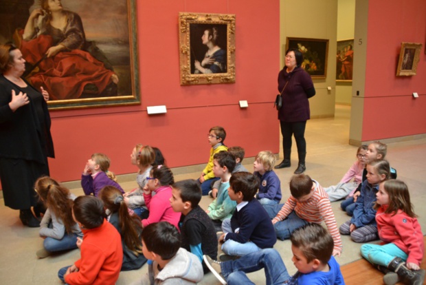 les cp visitent le musée des Beaux- Arts de Caen.