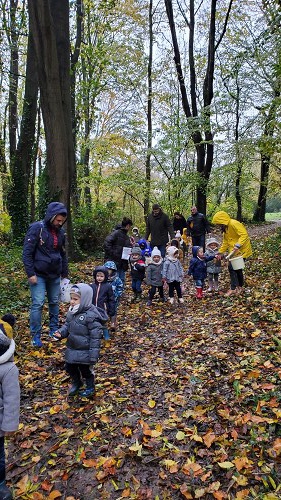 Promenons-nous dans le Bois... Promenons-nous dans le Bois...
