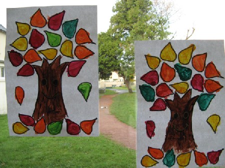 L'arbre de toutes les couleurs L'arbre de toutes les couleurs
