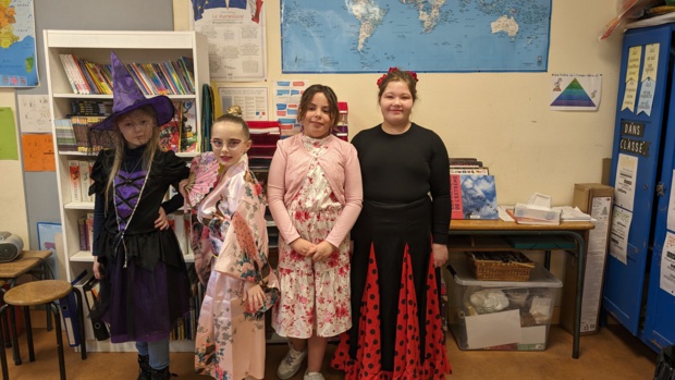 Tous déguisés ! Tous déguisés !