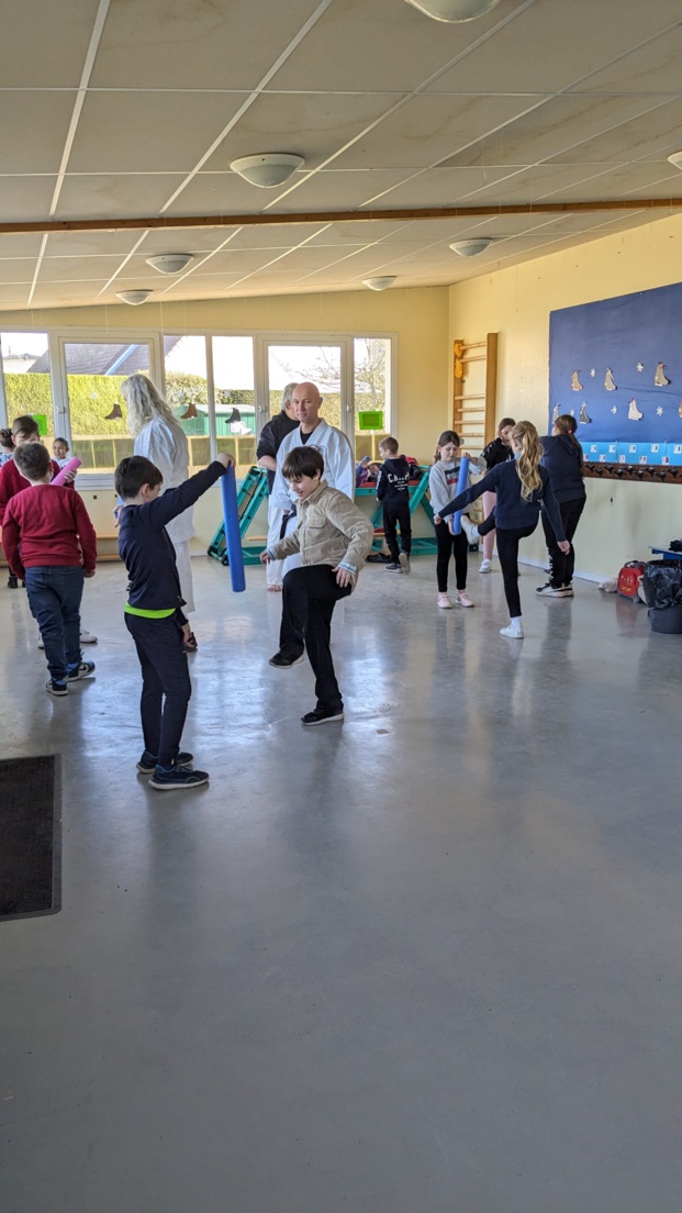 Initiation au Karaté Initiation au Karaté