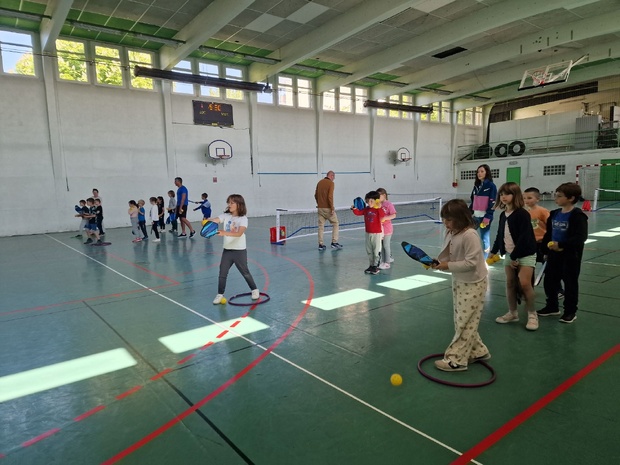 Découverte du pickleball à l'école