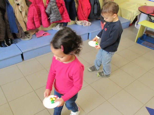 Attention aux oeufs! Attention aux oeufs!