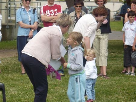 Des sourires pour Mme Petitjean et Madame Sy
