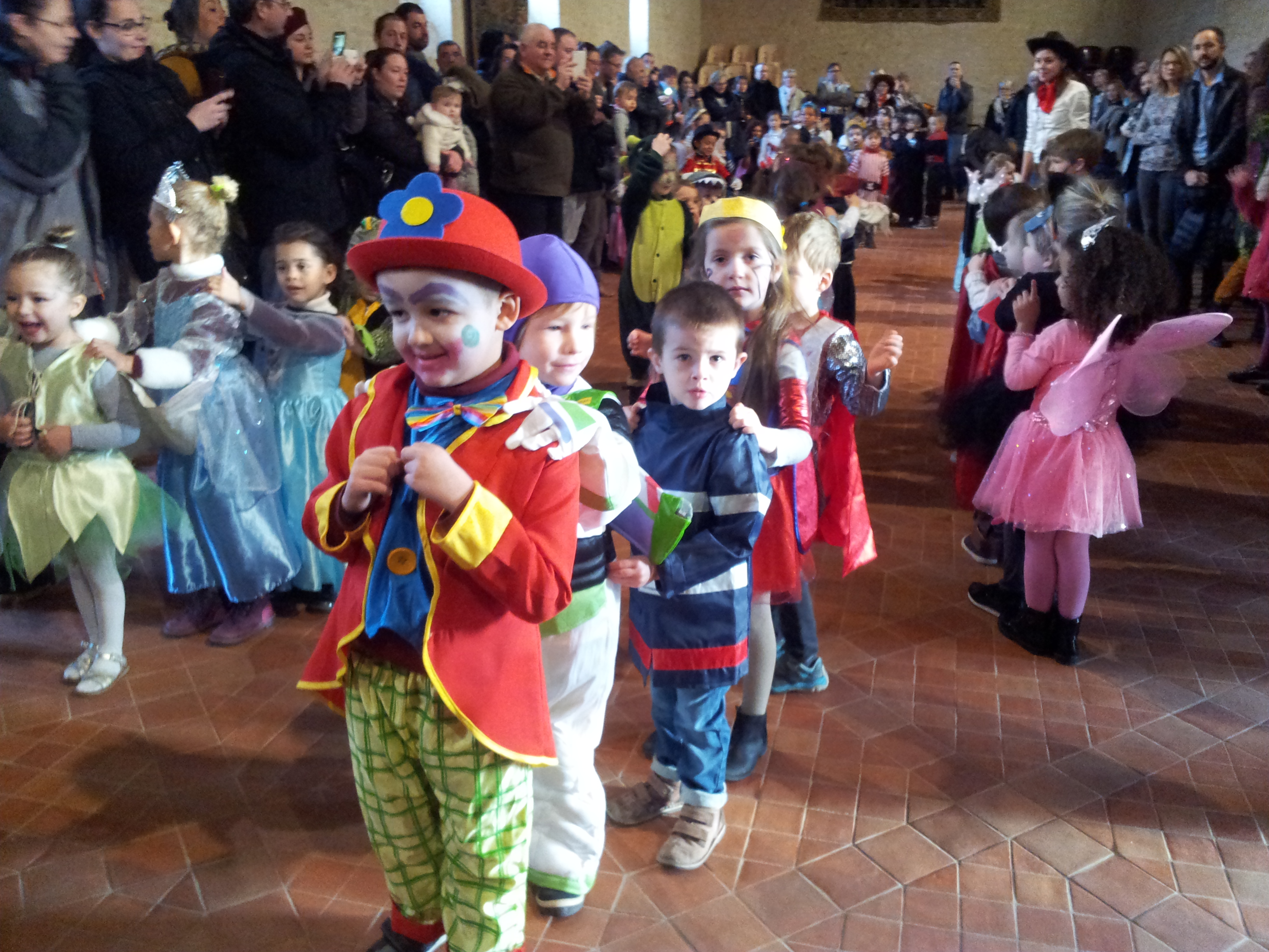 Le carnaval des plus jeunes.suite