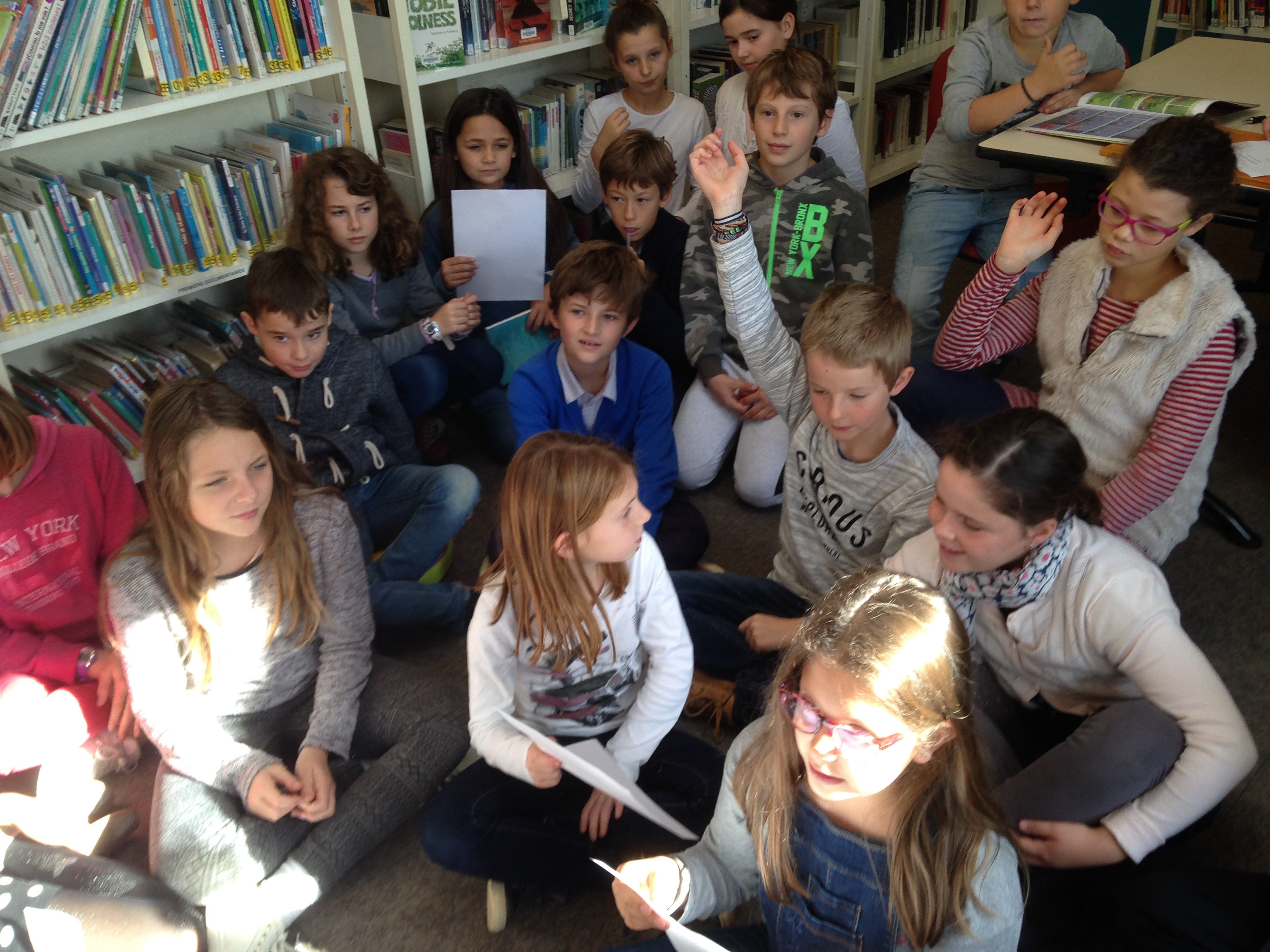 A la bibliothèque...