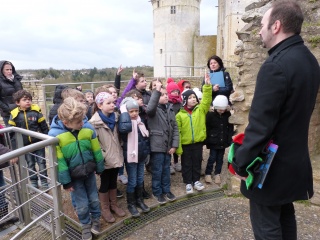 Les CP/CE1 visitent le château de Falaise